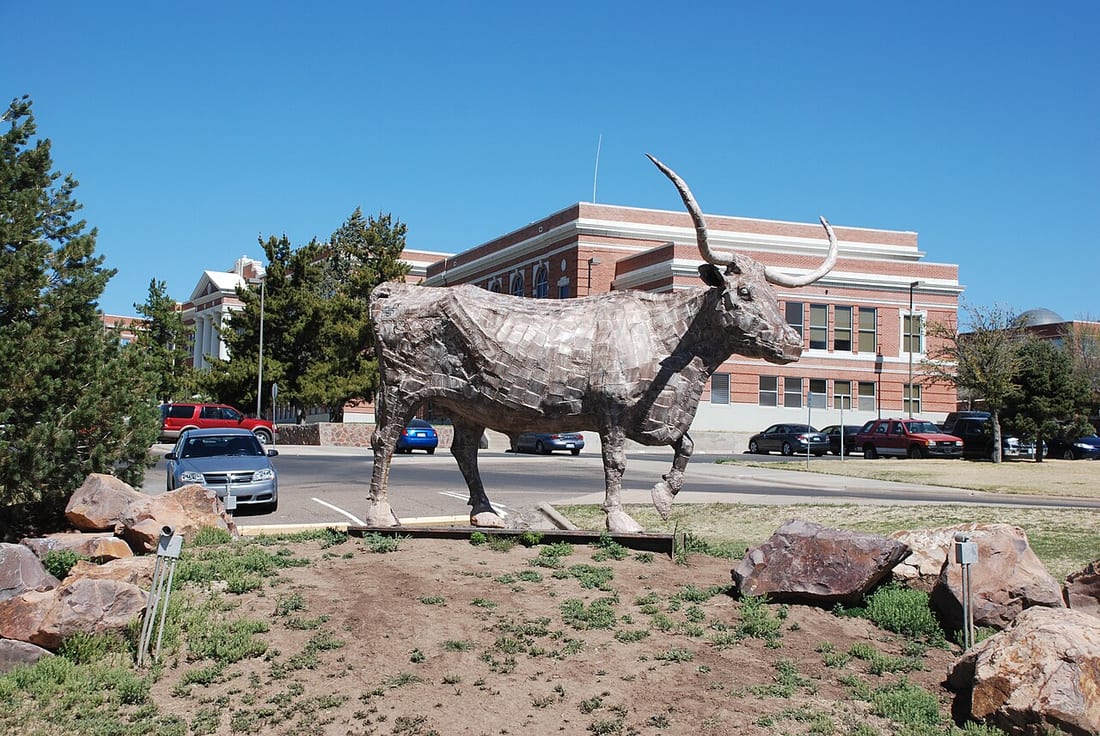 A building on the Sul Ross State University campus in Alpine, Texas.